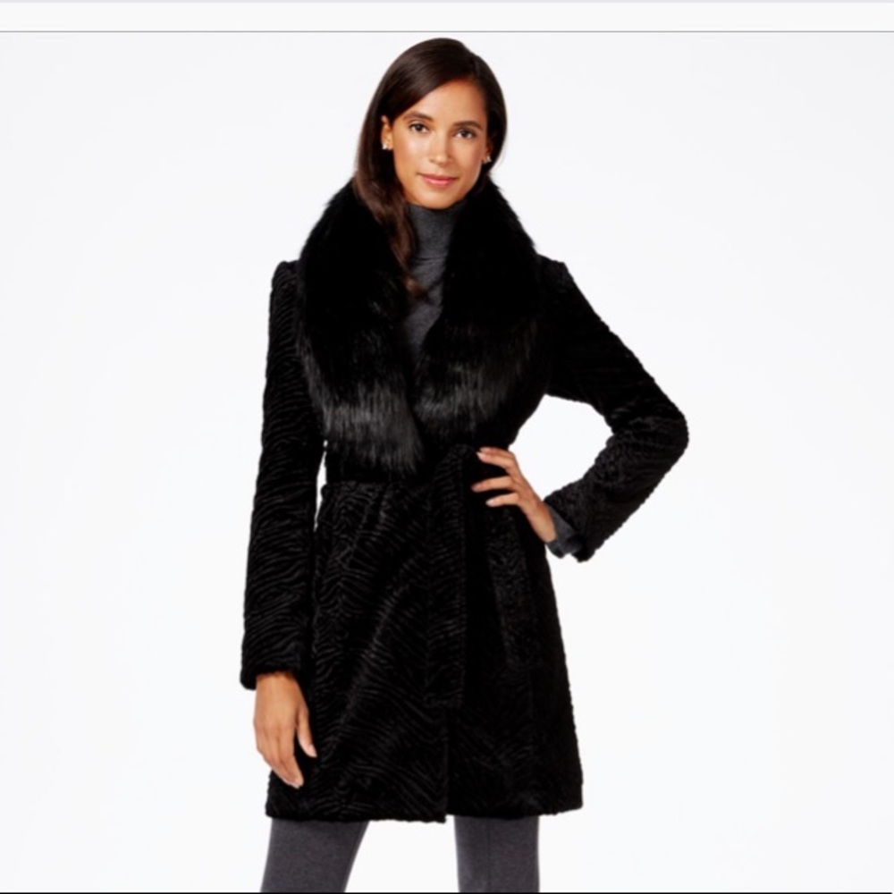 Black wool coat with fur collar